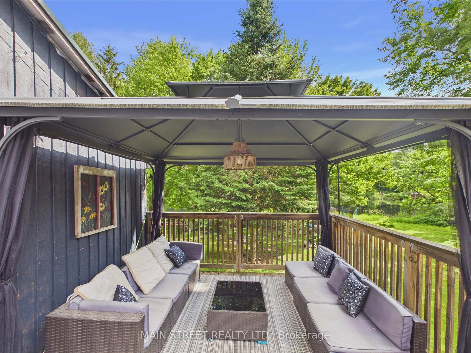 1063 SHERWOOD FOREST Road • Bracebridge, ON photo 4