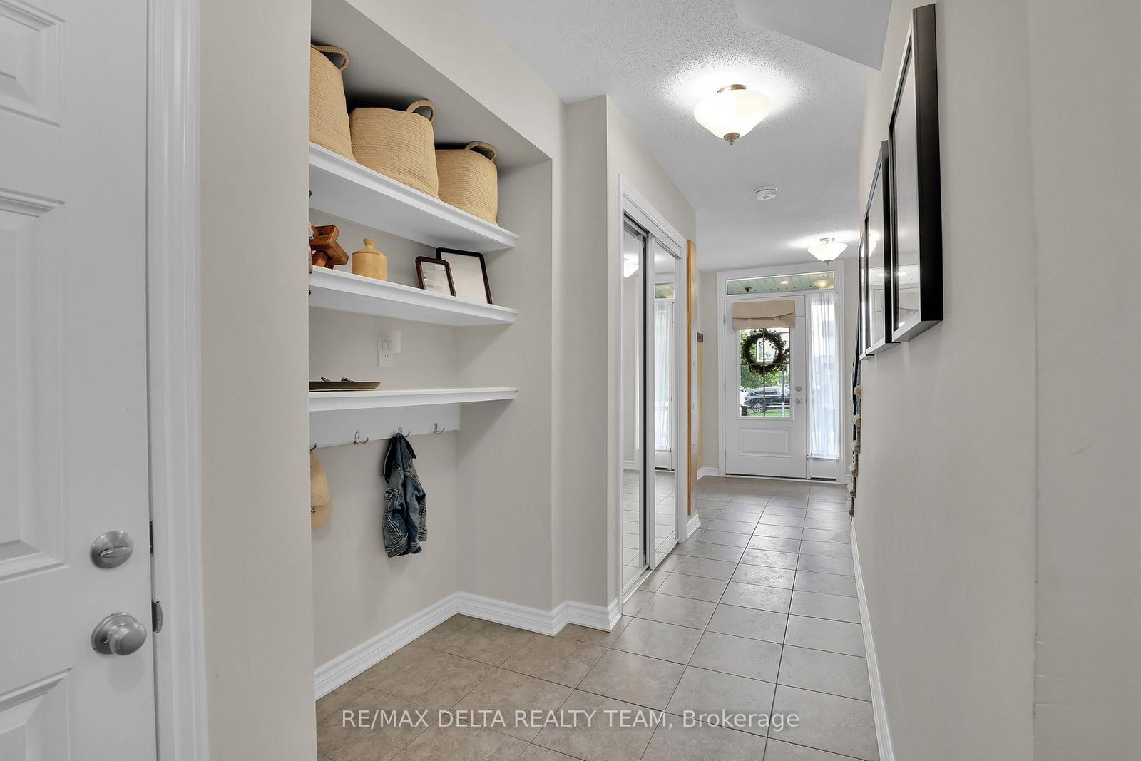 622 Bellatrix Walk • Ottawa, ON photo 6