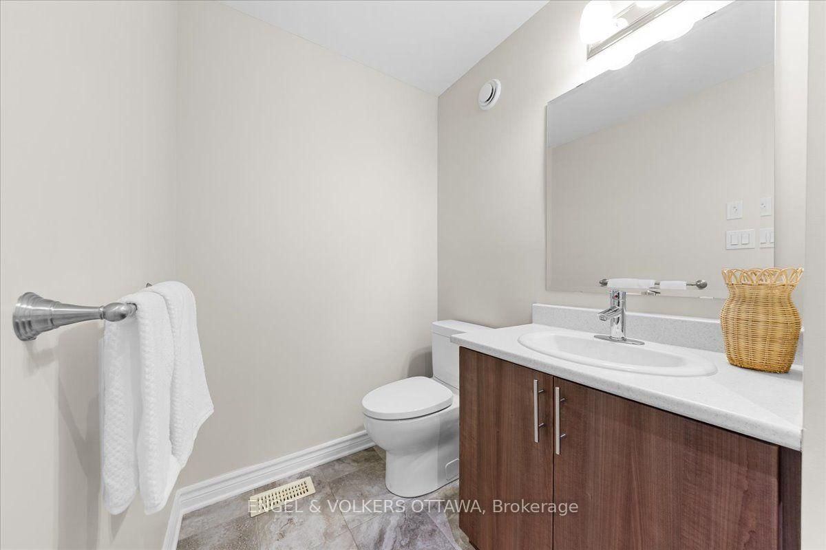 75 Blueheart Bay • Ottawa, ON photo 10