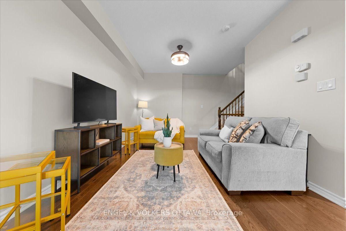 75 Blueheart Bay • Ottawa, ON photo 13