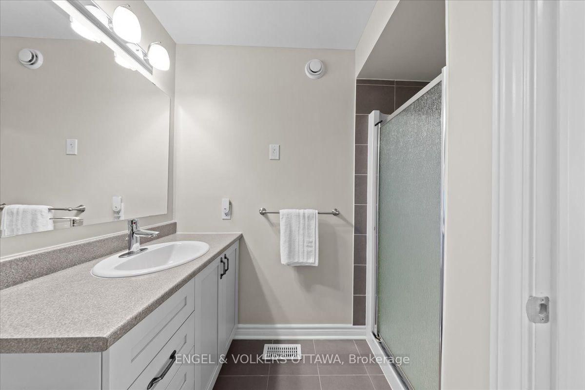 75 Blueheart Bay • Ottawa, ON photo 33