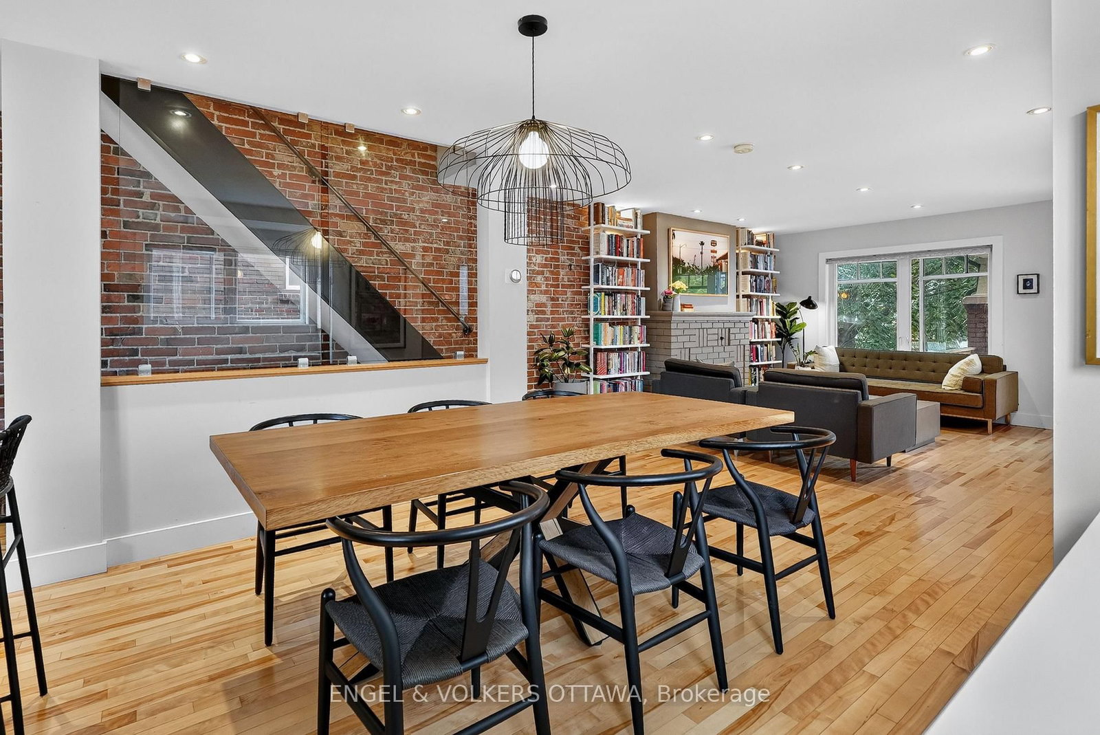 309 Flora Street • Ottawa, ON photo 8