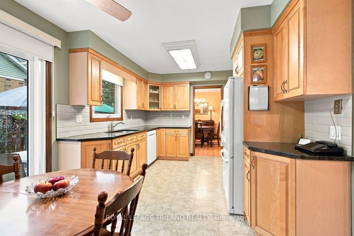 7 Glenview Crescent • London North, ON photo 13