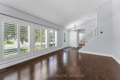 60 Sherwood Drive • Kingston, ON photo 6