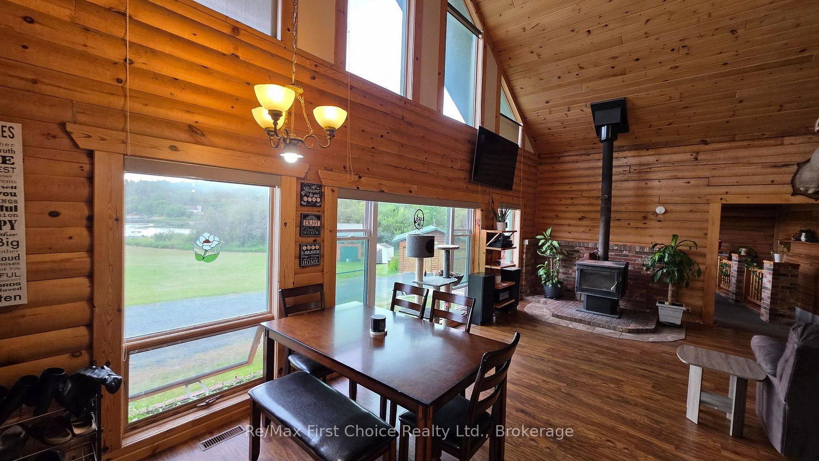 812 Essex Road E • Kenora, ON photo 14