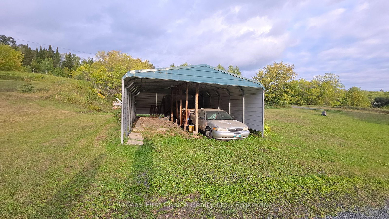 812 Essex Road E • Kenora, ON photo 34