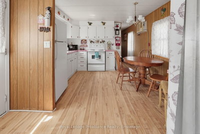 5 Kenneth Boulevard • Quinte West, ON photo 3