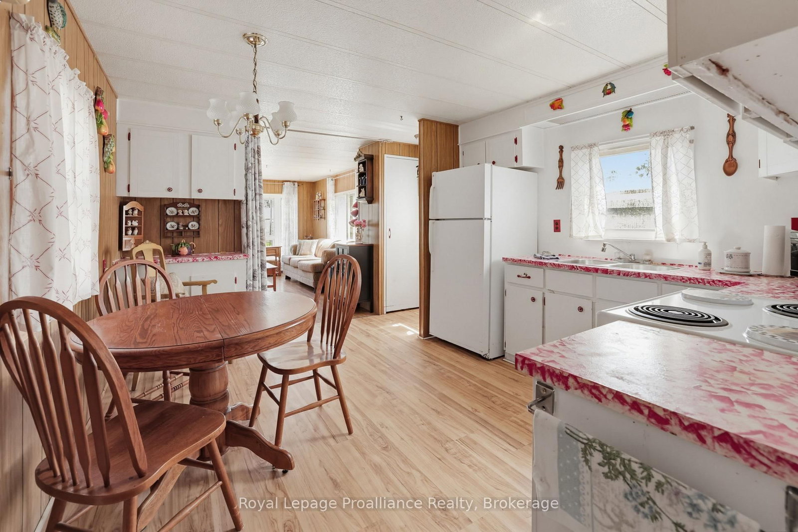 5 Kenneth Boulevard • Quinte West, ON photo 6