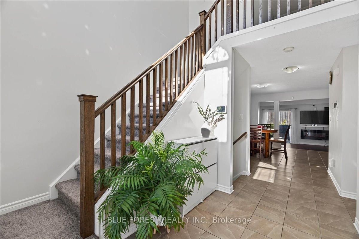 3317 Emily Carr Lane • London South, ON photo 16