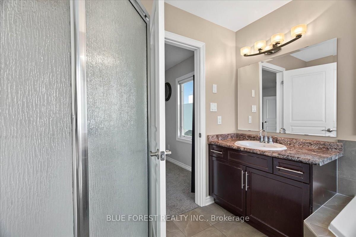 3317 Emily Carr Lane • London South, ON photo 22