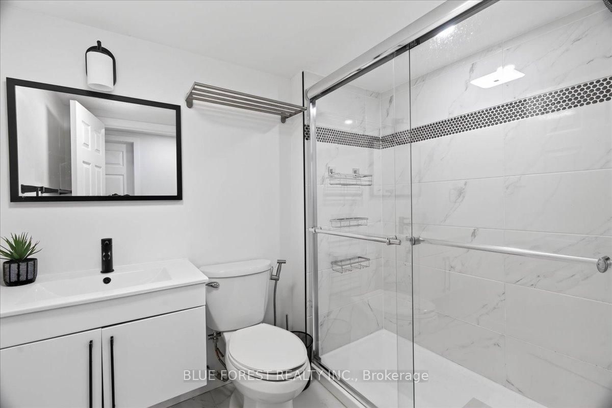 3317 Emily Carr Lane • London South, ON photo 30