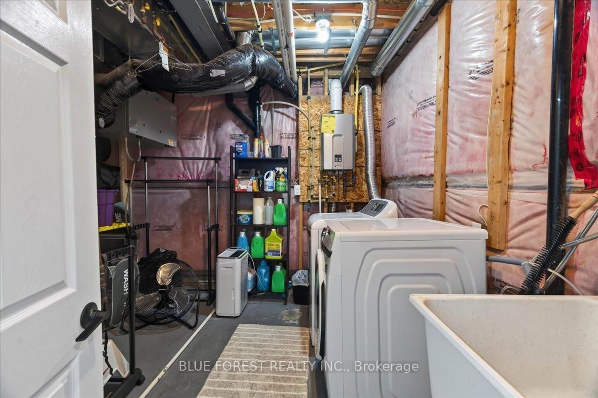 3317 Emily Carr Lane • London South, ON photo 36