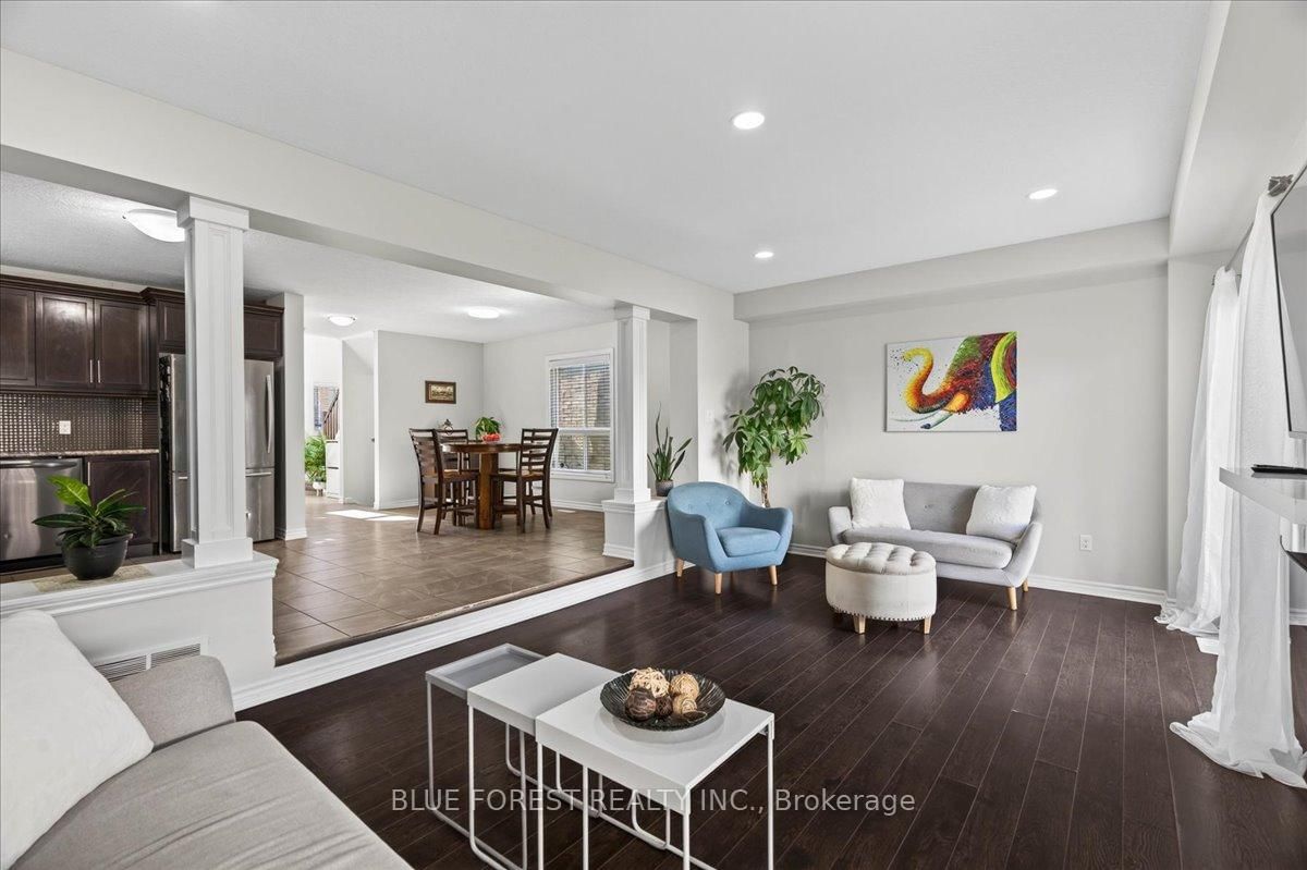3317 Emily Carr Lane • London South, ON photo 8