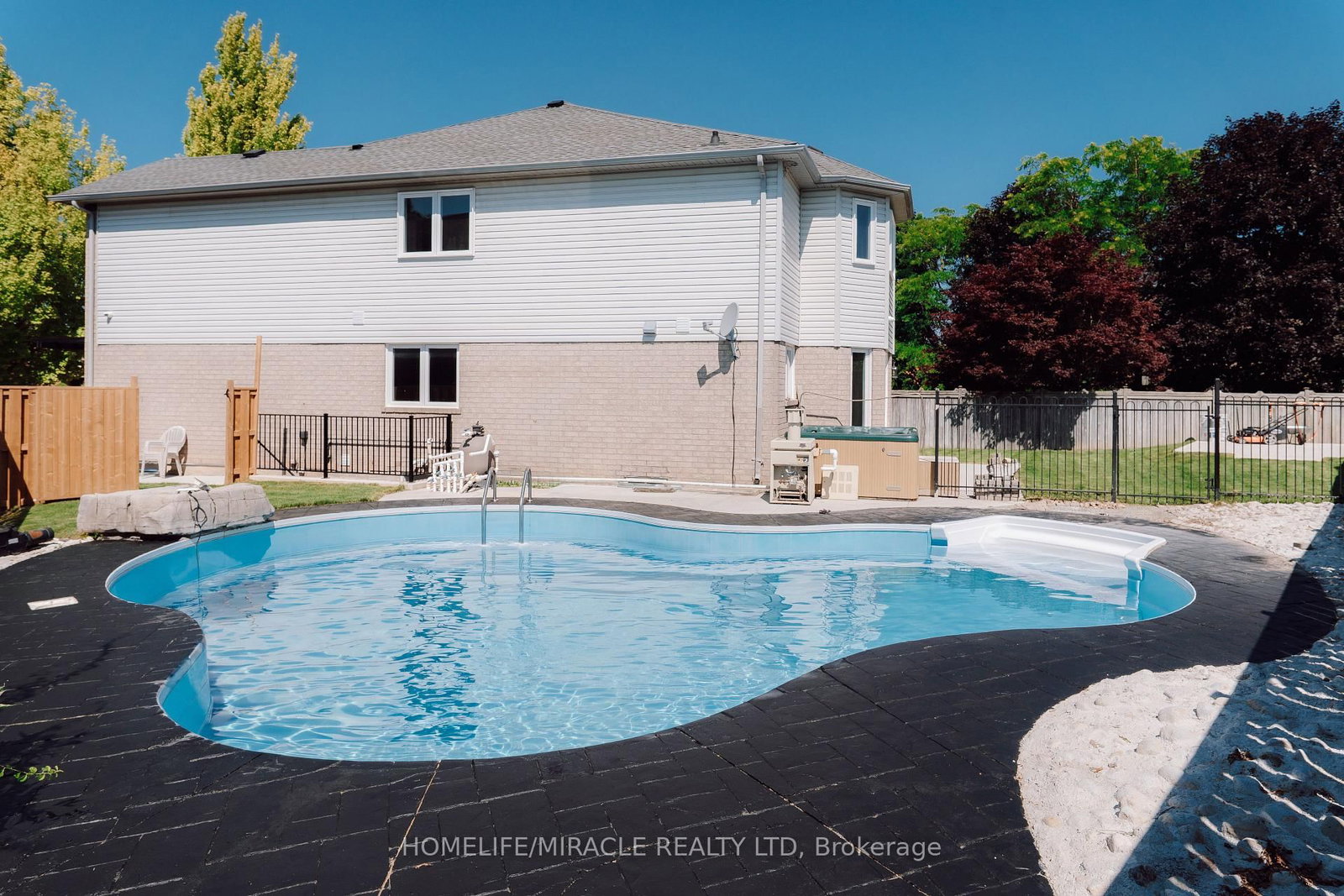 20 Wade Green • Cambridge, ON photo 44