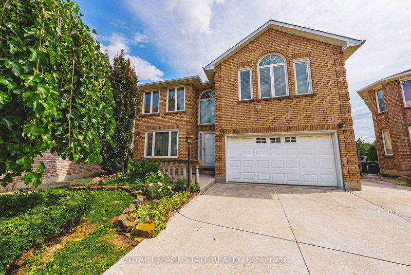 90 Fairington Crescent