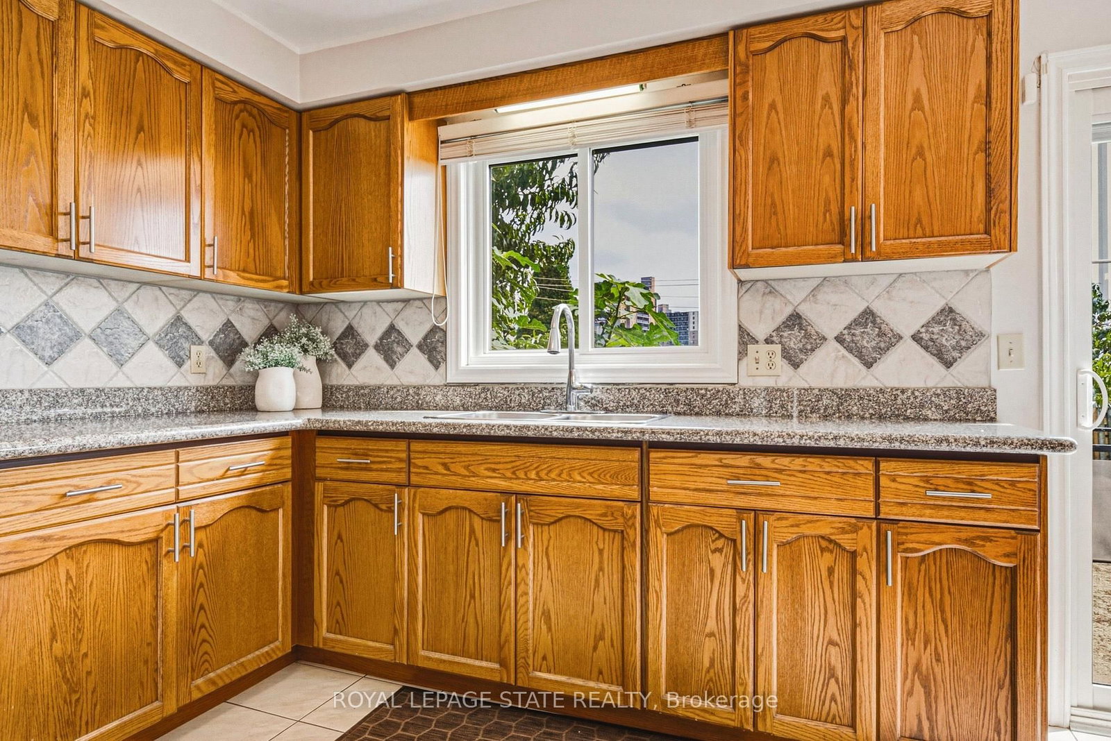 90 Fairington Crescent • Hamilton, ON photo 15