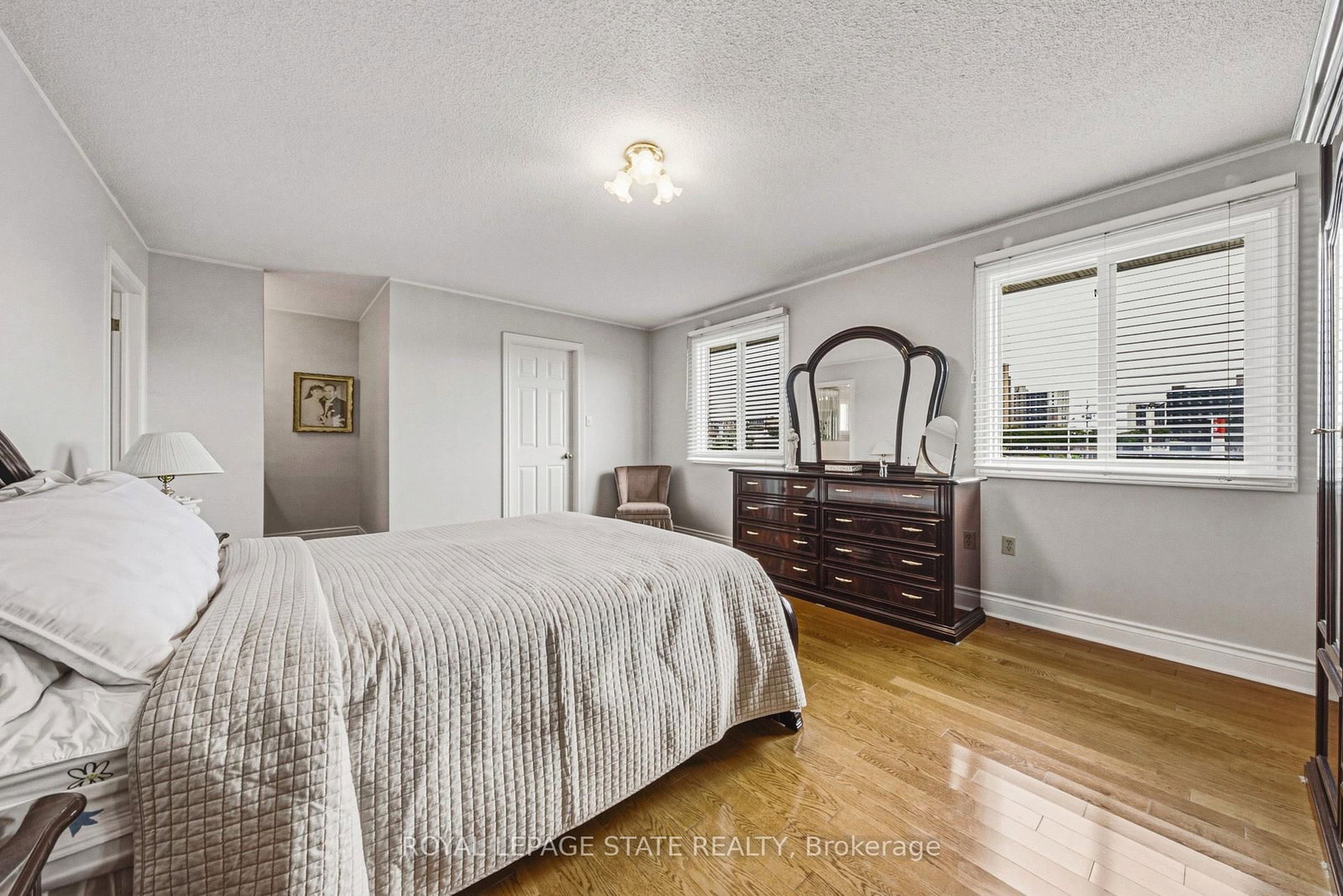90 Fairington Crescent • Hamilton, ON photo 24