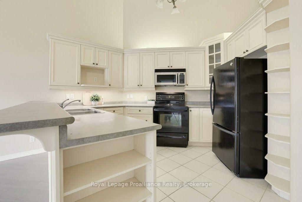 25 Heartwood Drive • #14 • Belleville, ON photo 14