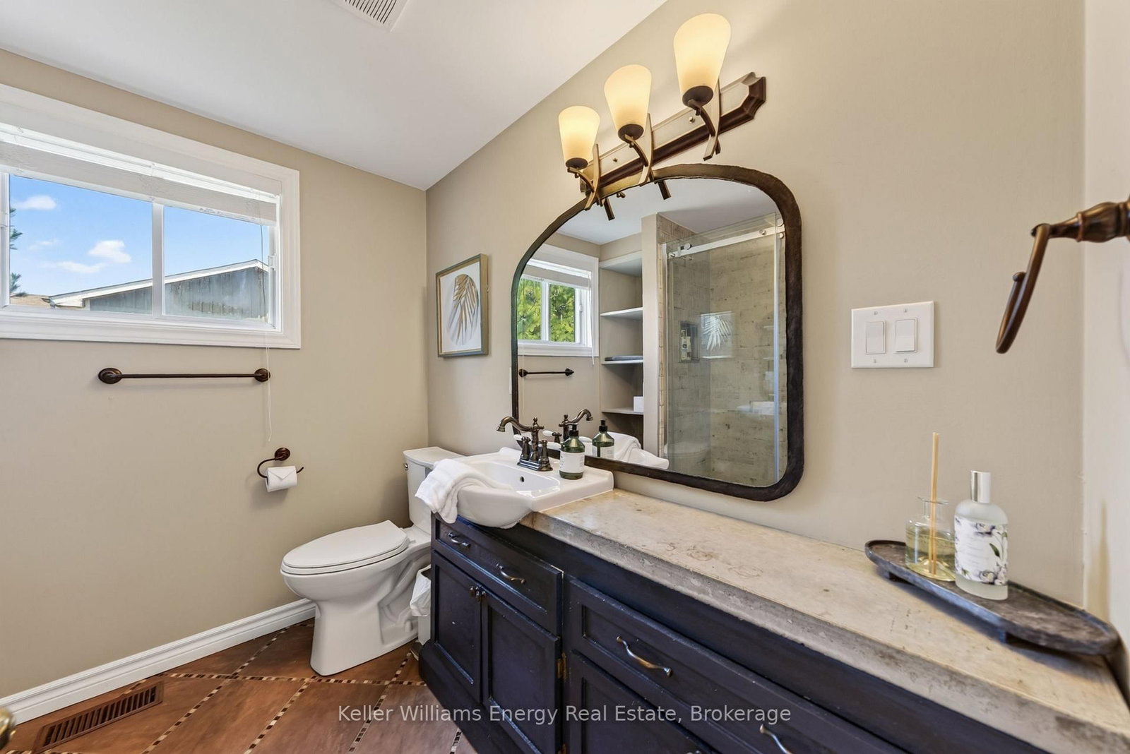16169 LOYALIST Parkway • Prince Edward County, ON photo 15