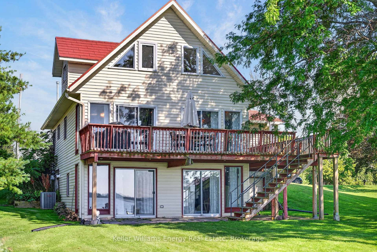 16169 LOYALIST Parkway • Prince Edward County, ON photo 22
