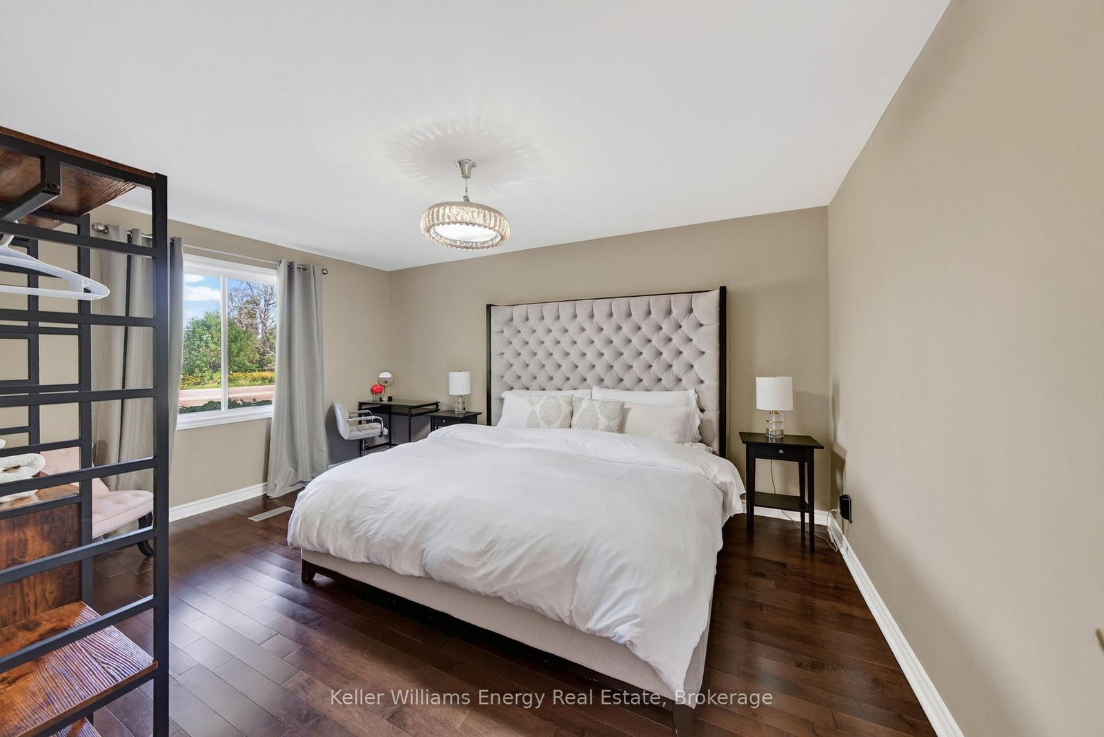 16169 LOYALIST Parkway • Prince Edward County, ON photo 4