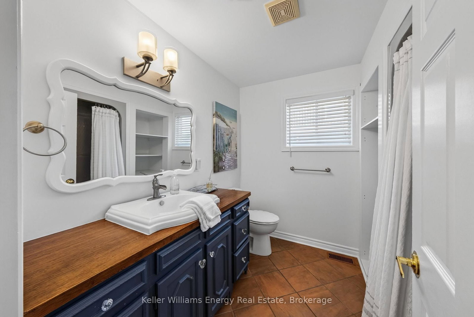 16169 LOYALIST Parkway • Prince Edward County, ON photo 6