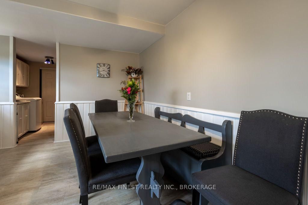 1043 Lincoln Drive • Kingston, ON photo 15