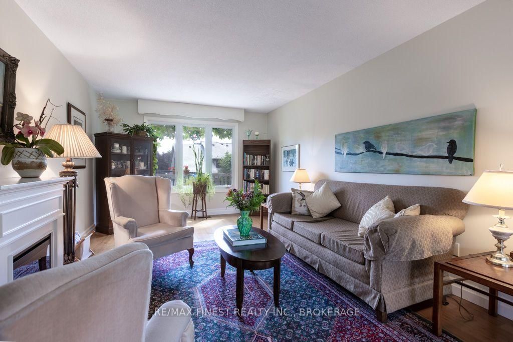 1043 Lincoln Drive • Kingston, ON photo 23