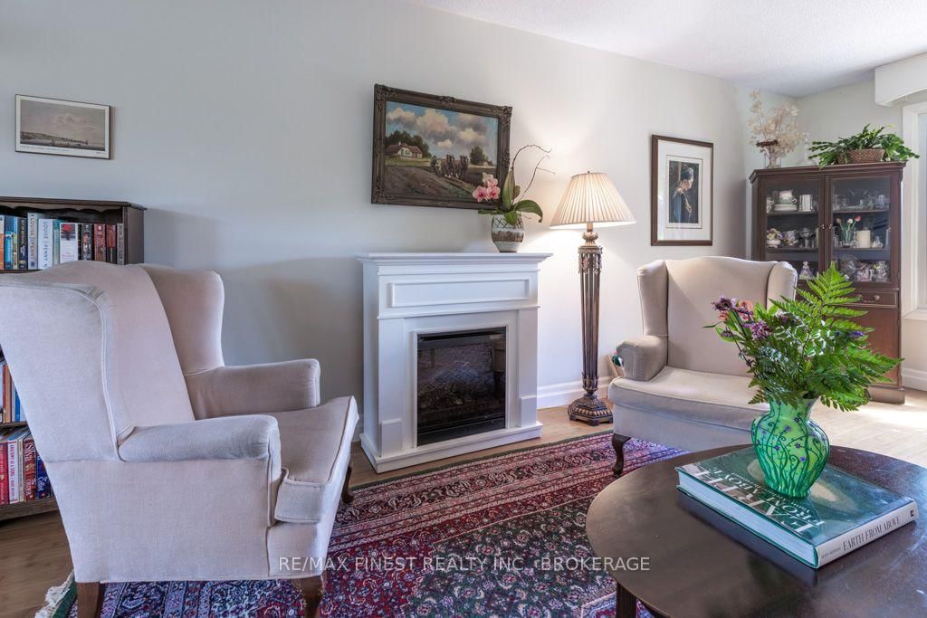 1043 Lincoln Drive • Kingston, ON photo 24