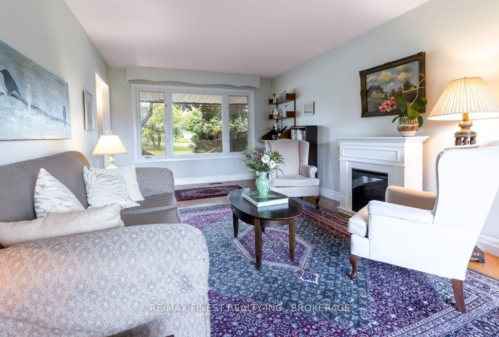1043 Lincoln Drive • Kingston, ON photo 25