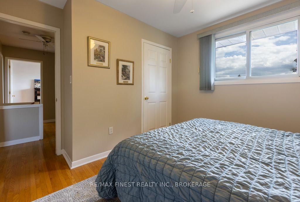 1043 Lincoln Drive • Kingston, ON photo 30