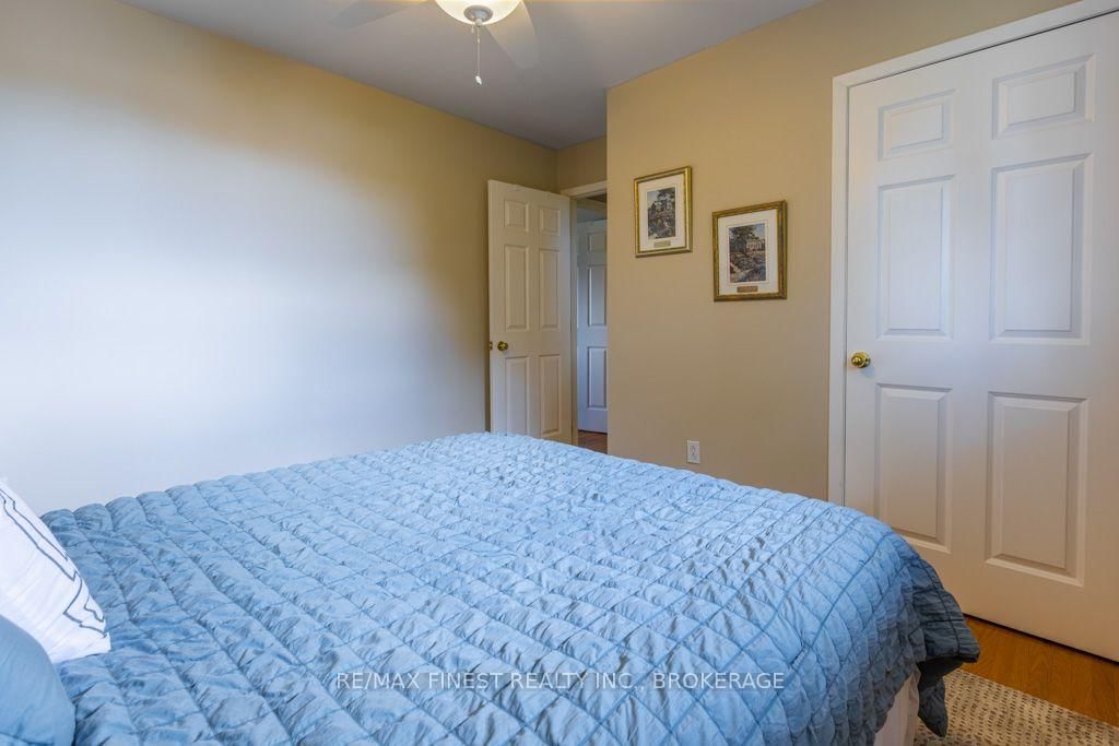 1043 Lincoln Drive • Kingston, ON photo 31
