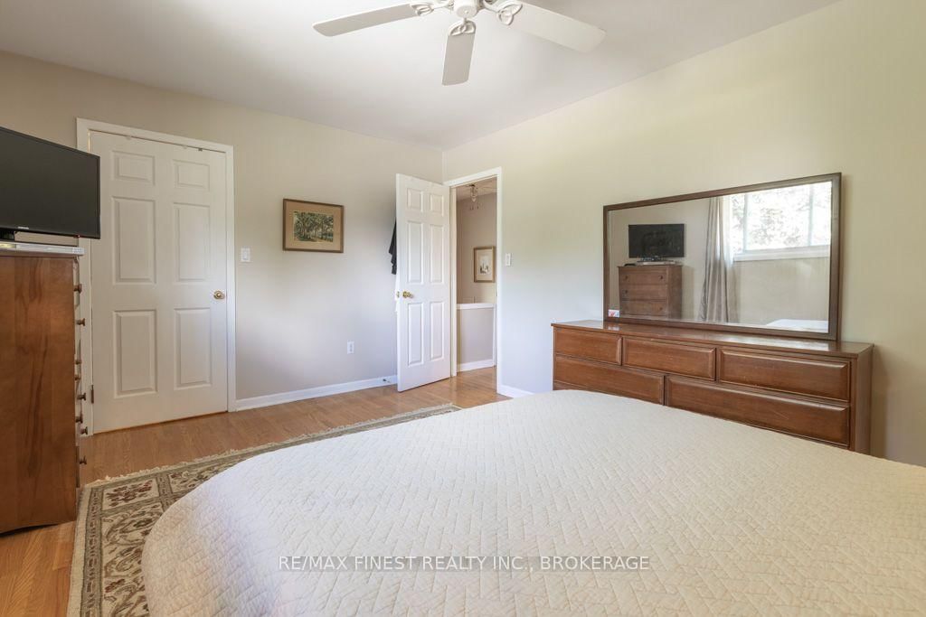 1043 Lincoln Drive • Kingston, ON photo 34