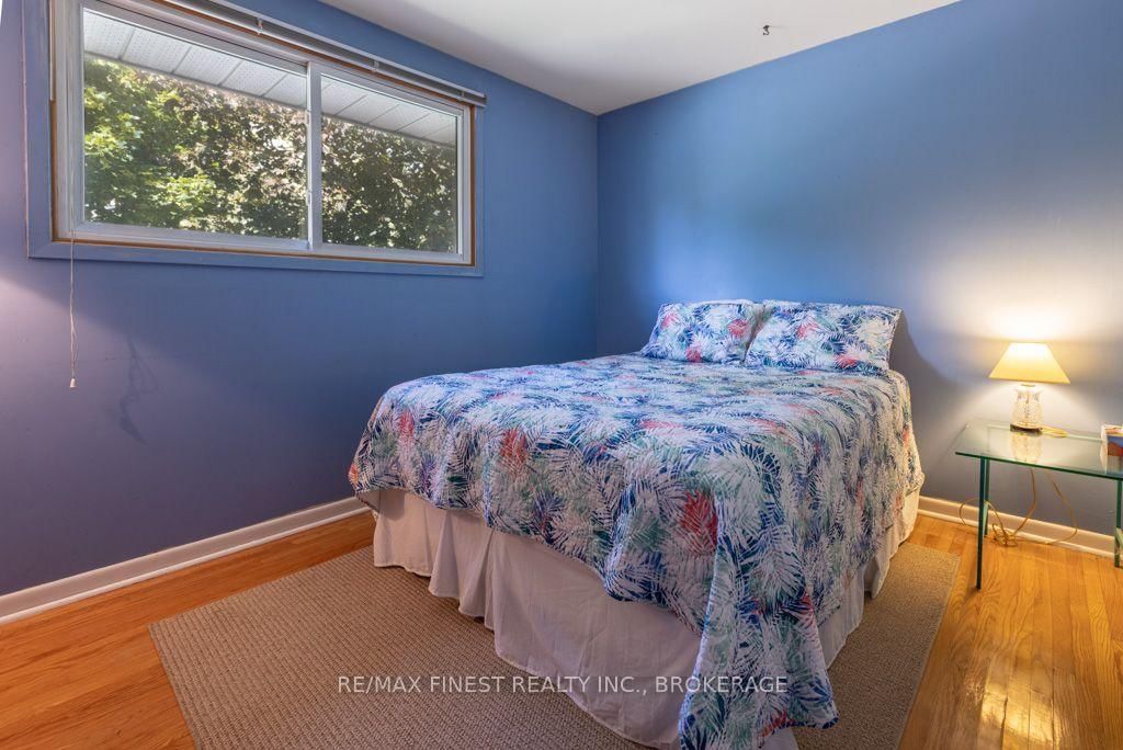 1043 Lincoln Drive • Kingston, ON photo 38