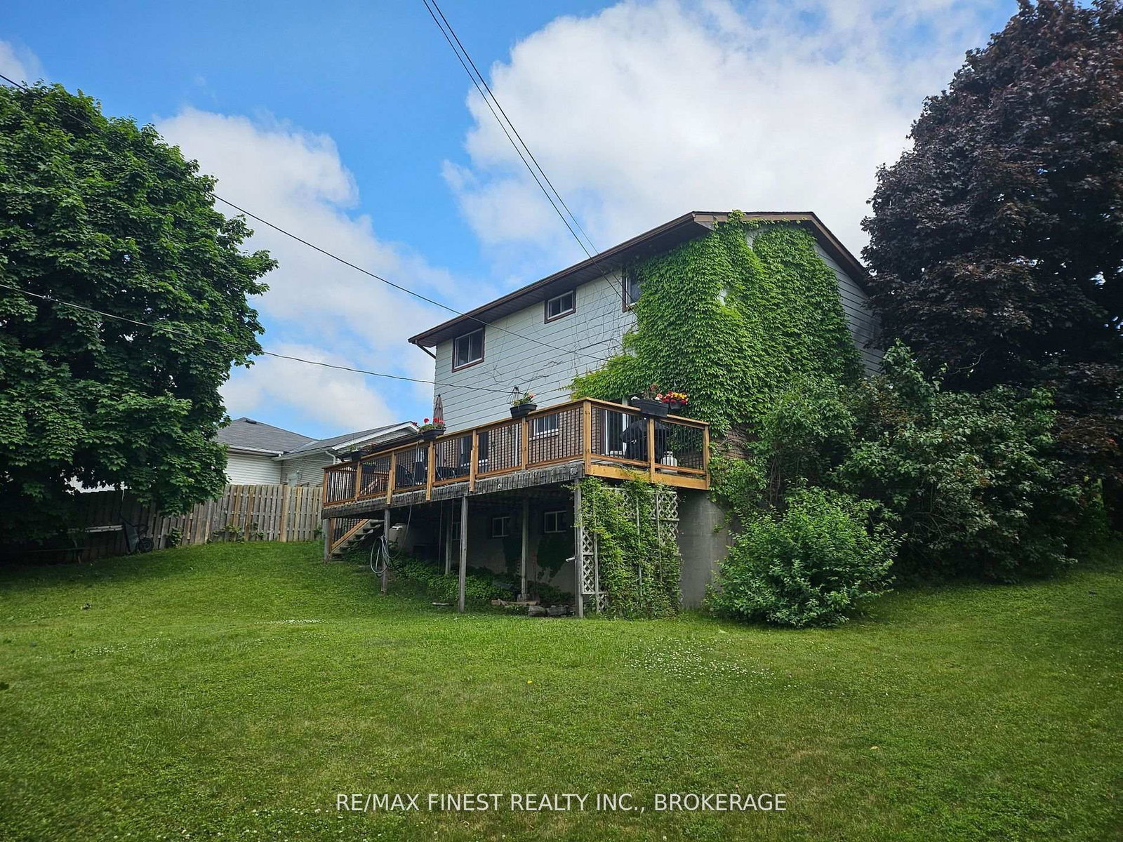1043 Lincoln Drive • Kingston, ON photo 45