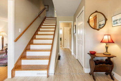 1043 Lincoln Drive • Kingston, ON photo 6