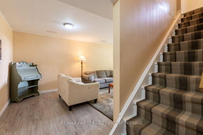 1043 Lincoln Drive • Kingston, ON photo 7