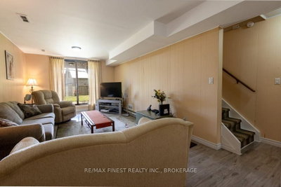 1043 Lincoln Drive • Kingston, ON photo 8