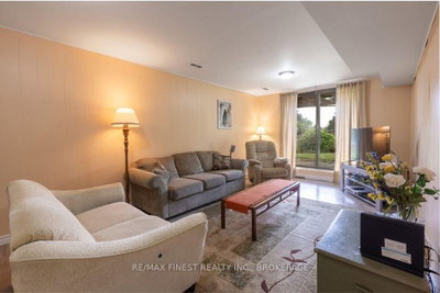 1043 Lincoln Drive • Kingston, ON photo 9