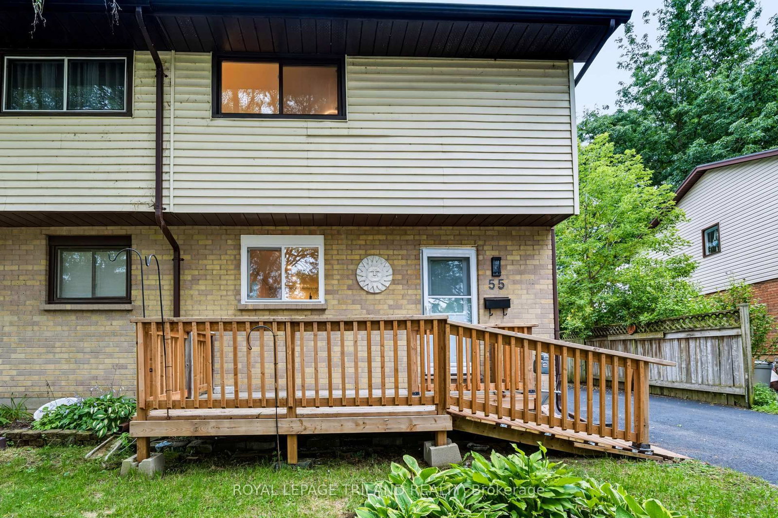 55 Mohegan Crescent • London East, ON photo 3