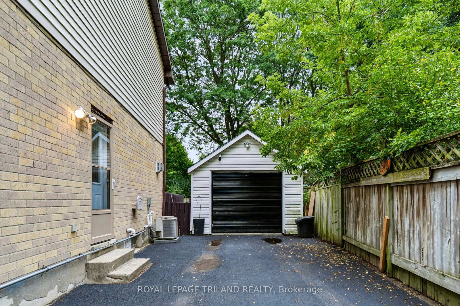 55 Mohegan Crescent • London East, ON photo 34