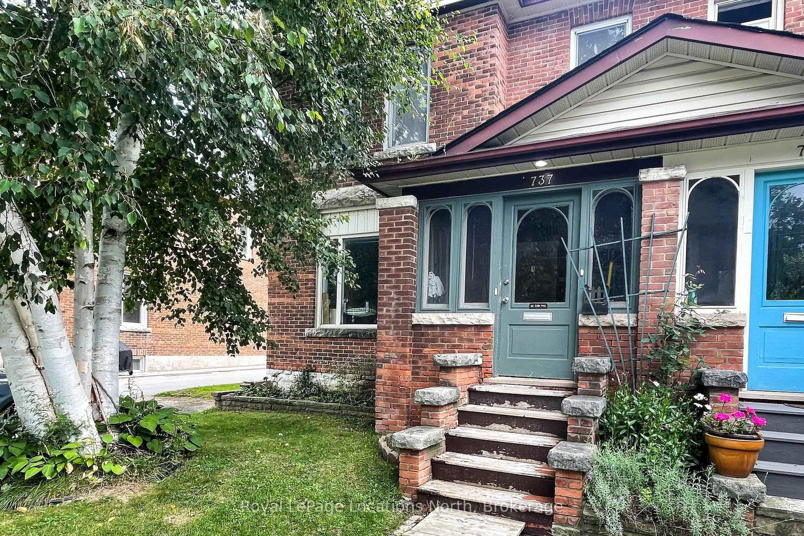 737 4th Avenue E • Owen Sound, ON photo 2