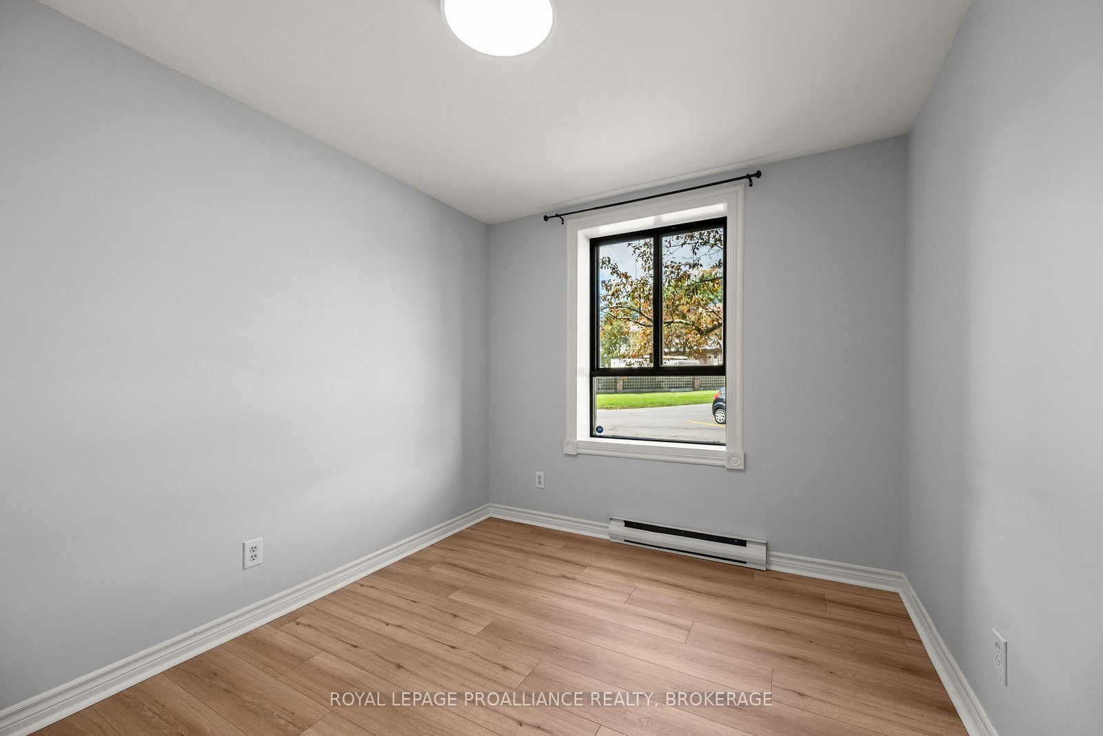 17 Eldon Hall Place • #112 • Kingston, ON photo 14