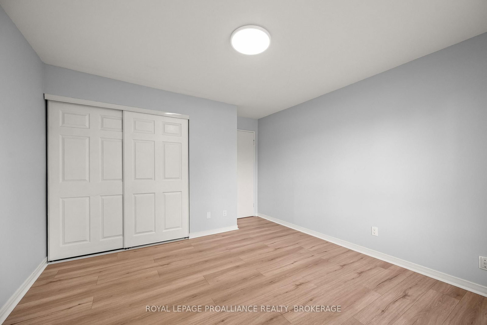 17 Eldon Hall Place • #112 • Kingston, ON photo 19