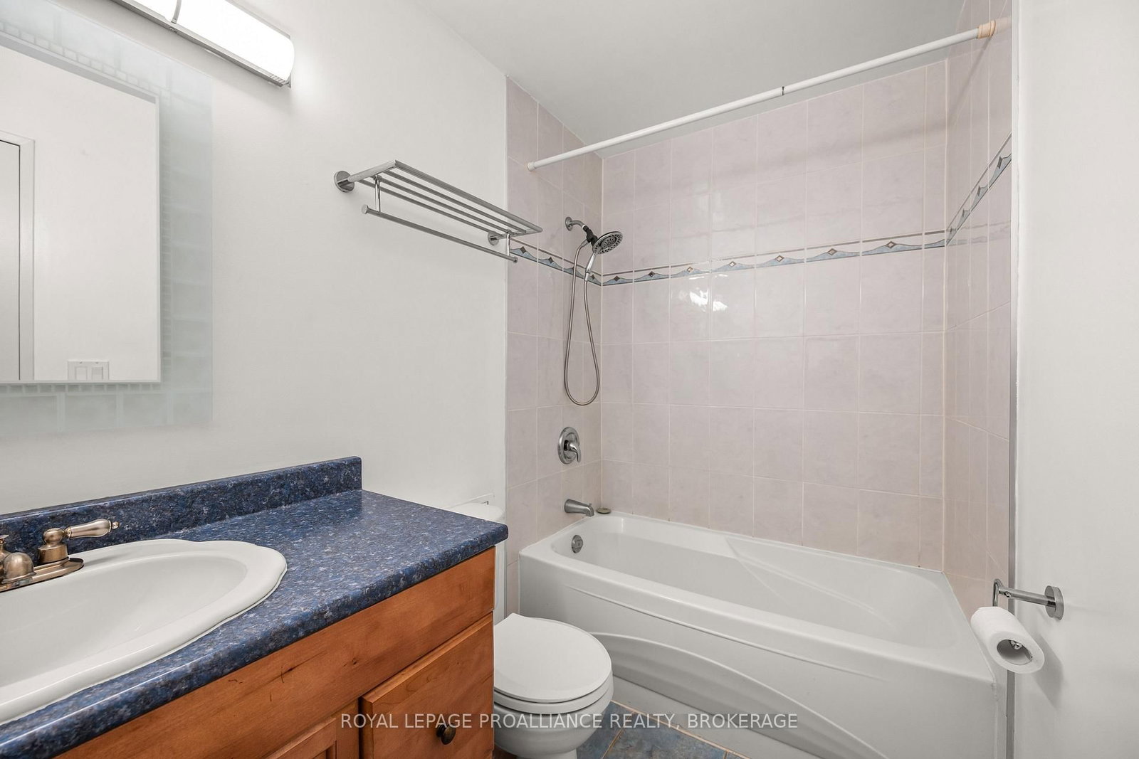 17 Eldon Hall Place • #112 • Kingston, ON photo 21