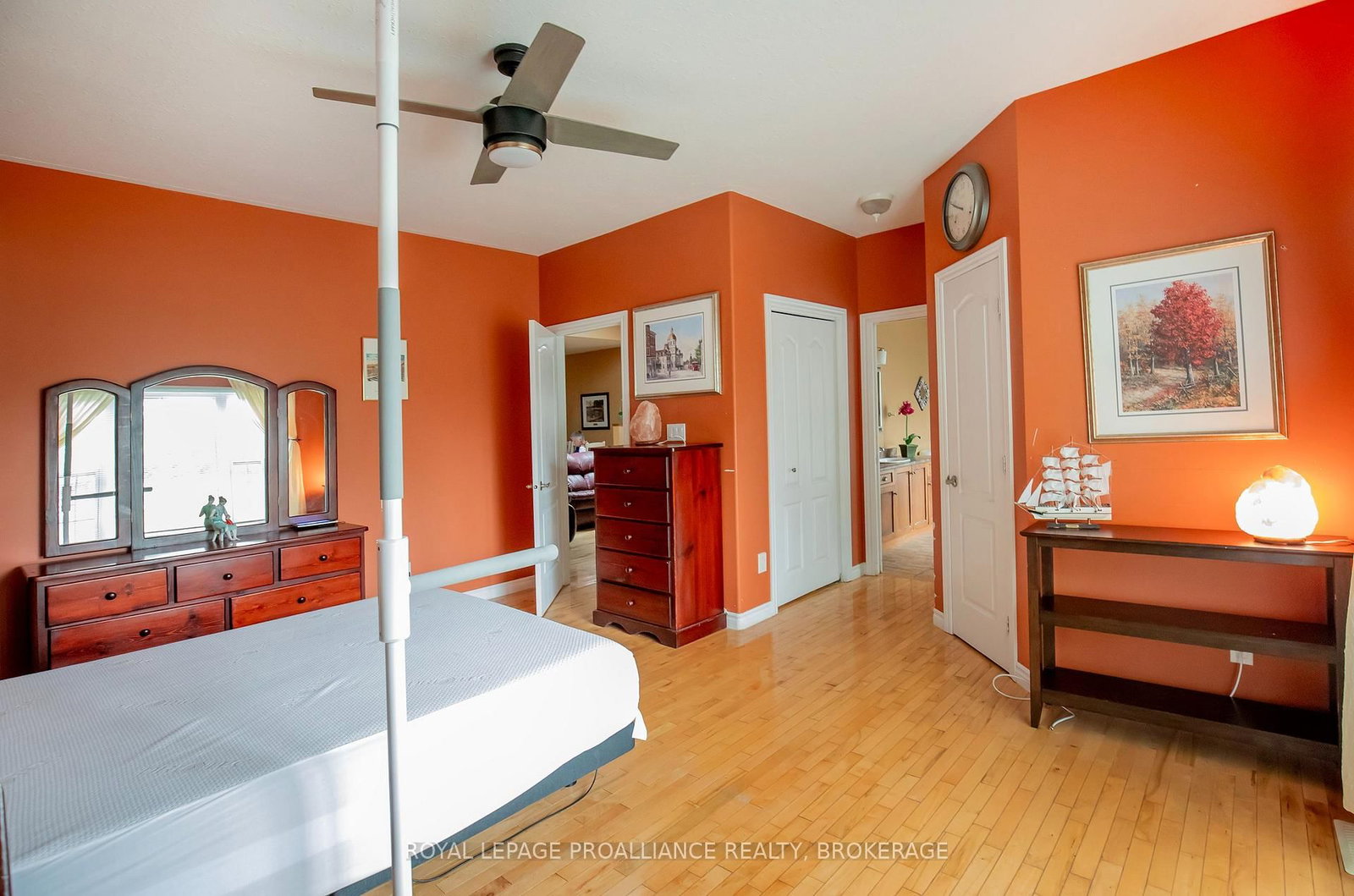 1098 Coverdale Drive • Kingston, ON photo 10