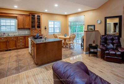 1098 Coverdale Drive • Kingston, ON photo 8