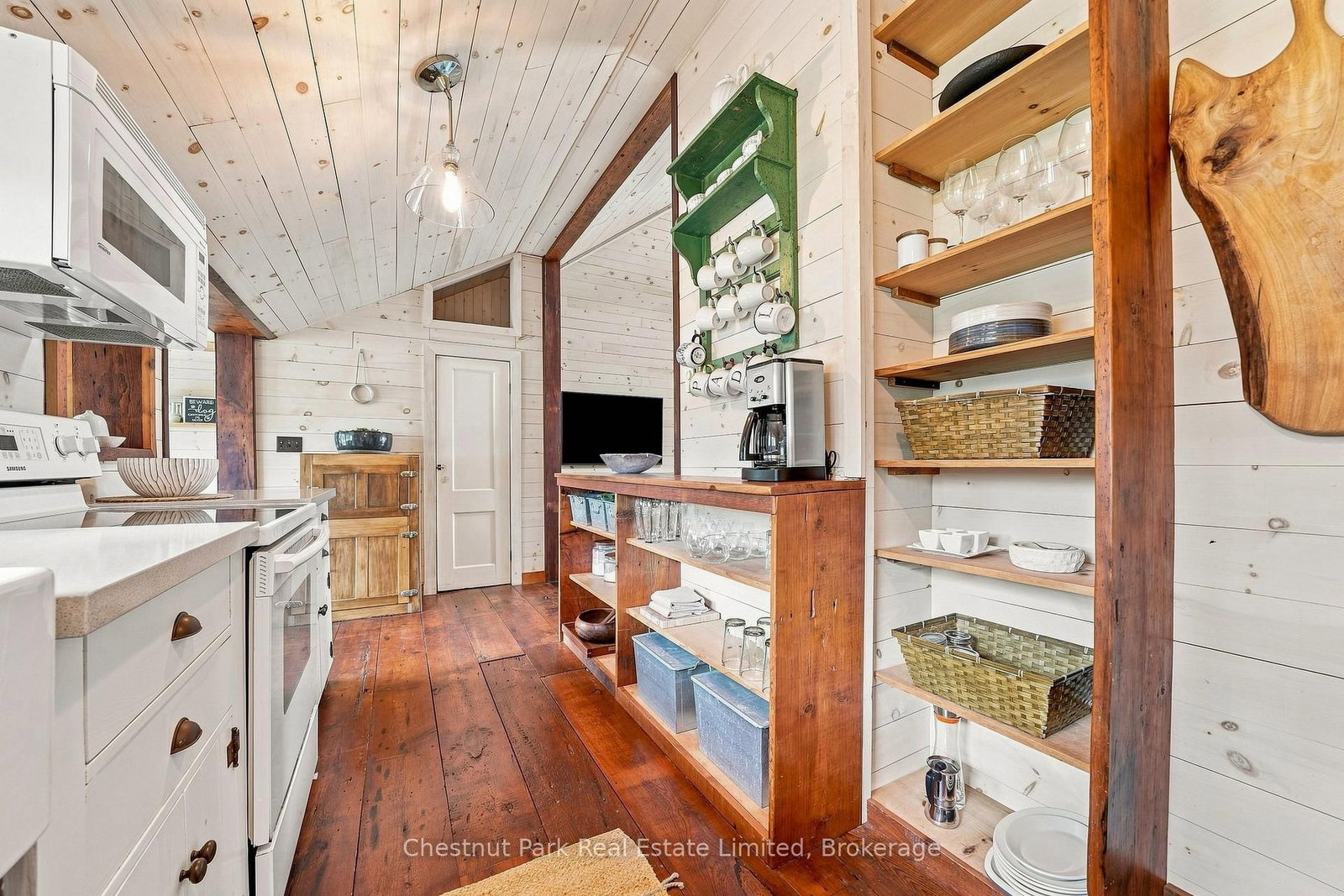4786 County Road 1 • Prince Edward County, ON photo 9