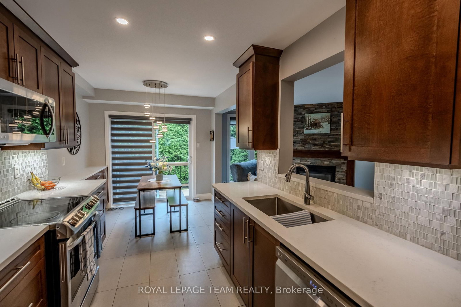 49 Harrington Court • Ottawa, ON photo 13