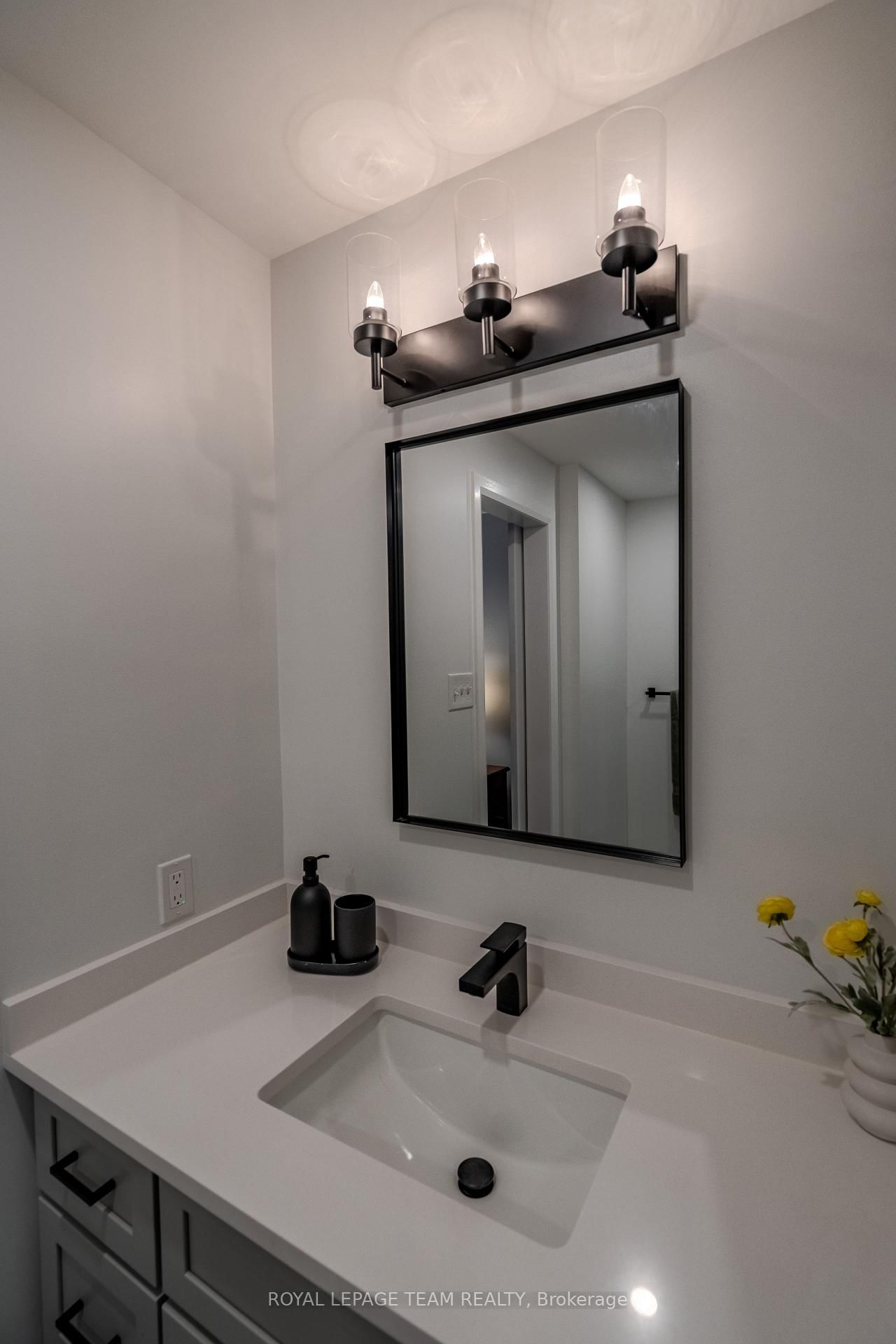 49 Harrington Court • Ottawa, ON photo 20